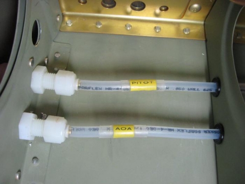 Pitot and AOA at the left wing root