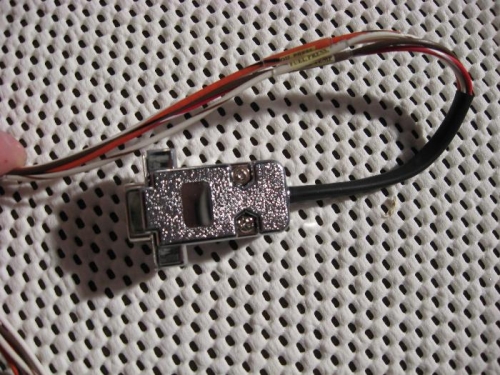 DB-9 connector for EIS for monitor signals