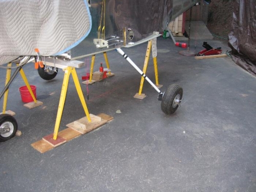 Hard to see in the image, but there are chalk lines running fore/aft underneath the tire