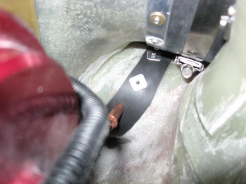 A look from inside cowling at the rubber overlapping the joint.