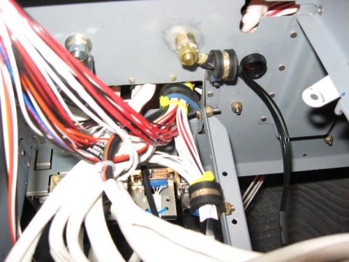 Dynon's and AP wire bundle supported through bulkhead