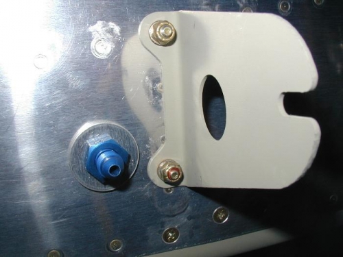 Left side tank mount