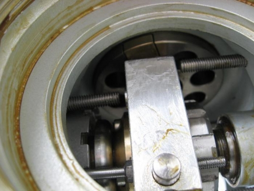 A view into the hub with the key installed (at top)