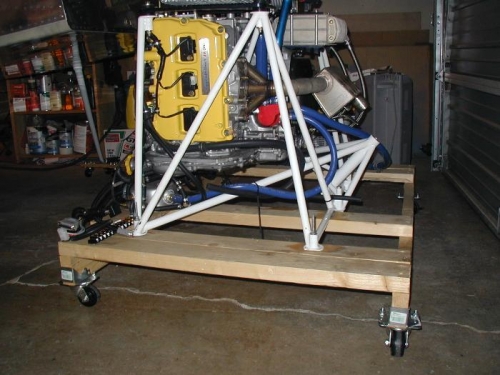 Engine pallet on castors
