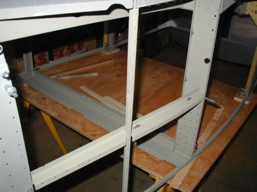 F-722 L with nutplates