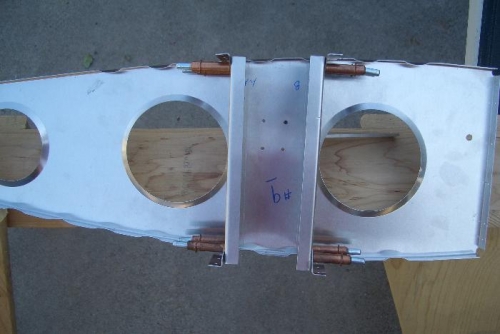 See bell crank thru the lightening hole