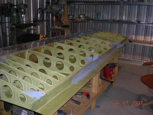 Left wing ready for gap seals