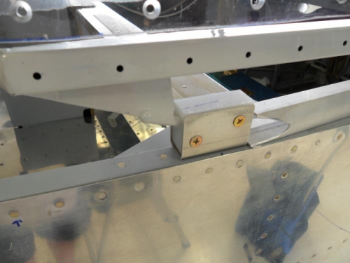 Right hand anchor block