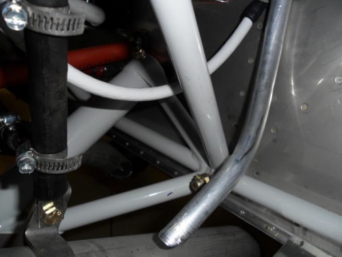 Installation at bottom of engine compartment