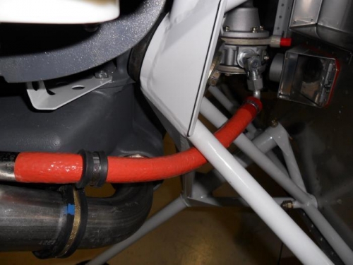 I'll probably put a clamp to secure the line under the engine mount