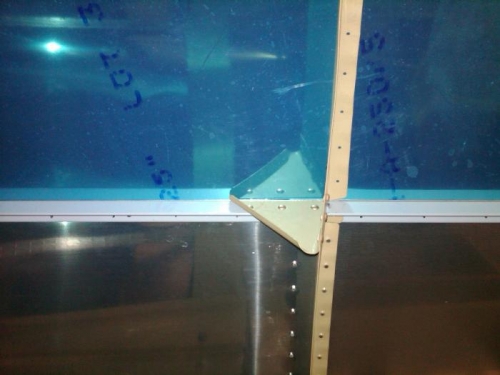 Gusset and upper skin detail