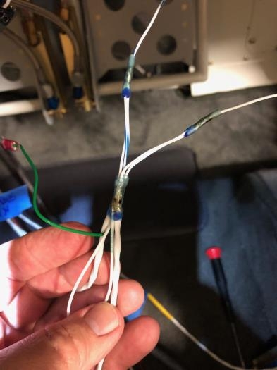 A correct CAN bus splice