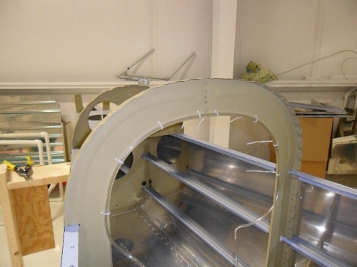 Static ports connected by tubing