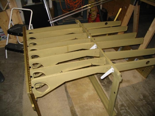 Center fuselage structure riveted together