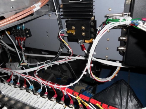 Right side view of GDL 39, GDU 465, aux bus & autopilot bundles