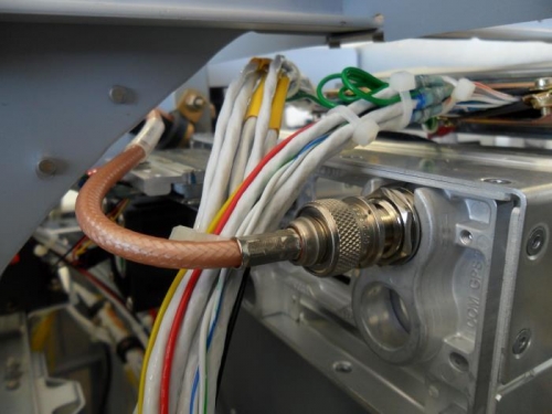 TNC connector for primary GPS