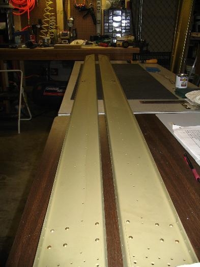 Outboard ends of aft spars