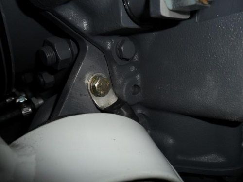 Engine ground attach point