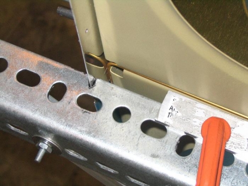 Modification to stand to fit the leading edge skin