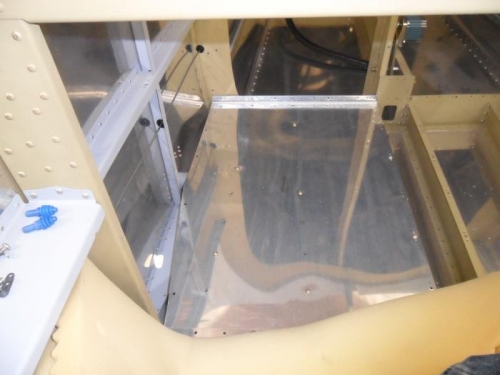 Right hand baggage floor in place