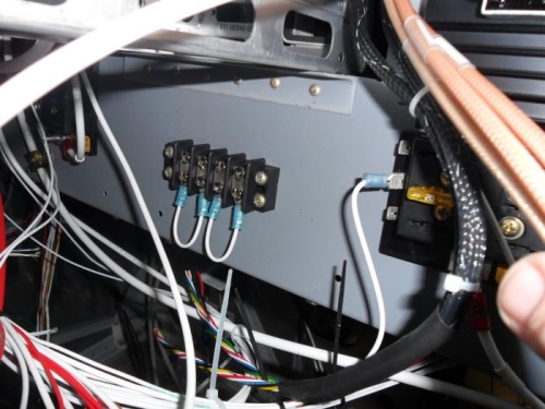 Autopilot power & ground terminal block