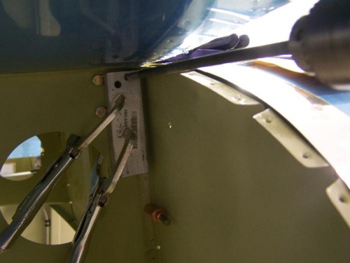 Drillguide for lifting arm