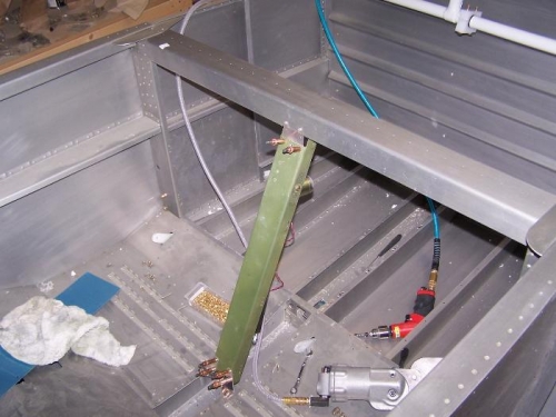 Flap motor bracket mounted