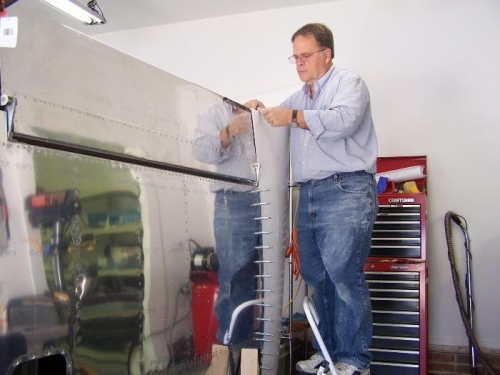 Fitting wing tip on right wing