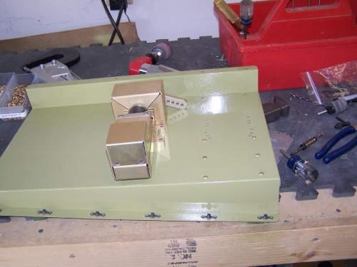 Servo mounts via platenuts