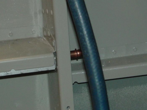 Here is how the aft part of the bracket is supported.