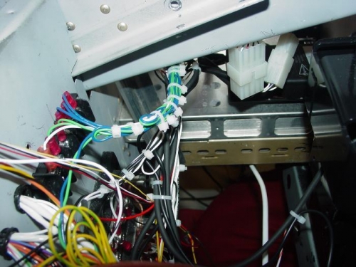 Here are the wires for the Dynon smart avioncs bus