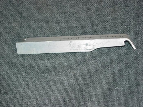 Br4acket for the bottom of the oil cooler