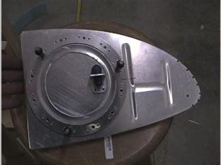 Fitting the fuel line conection .