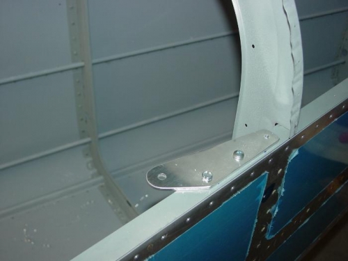 Showes the left bracket.