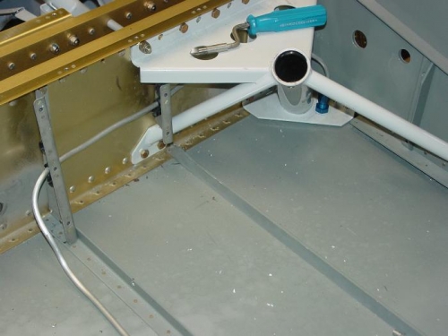 Here is the left brake line going to the  left fitting.