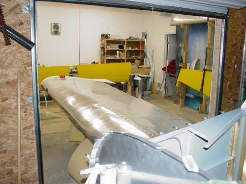 Here is the right wing.