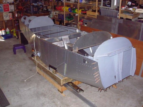 Fuselage sitting on low (16