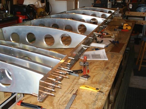 Rear spar attached to ribs