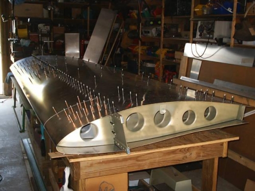 Right wing looking rather 