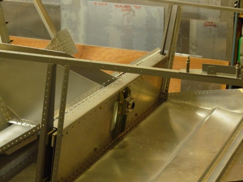 Spar uprights in place