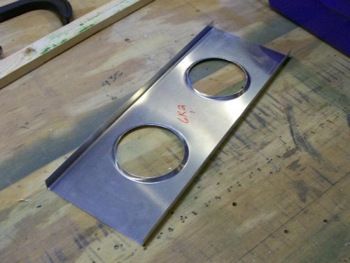 Frame brace behind the instrument panel