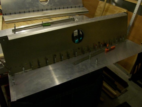 Placing the center spar