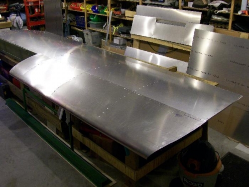 Outboard leading edge (wingtip not trimmed)