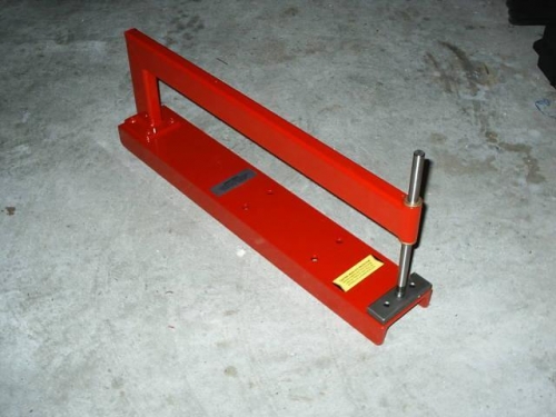 Avery c-frame rivet setter w/hand set