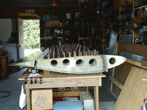 Upside-down wing profile