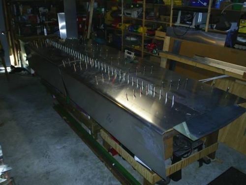 Skinning the right leading edge