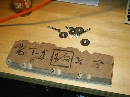 Cut-down forming block for center ribs