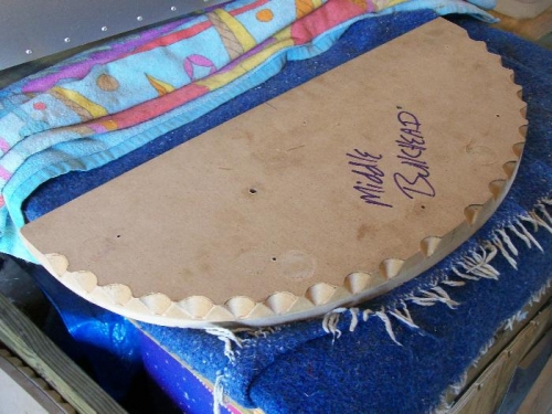 Middle bulkhead form block