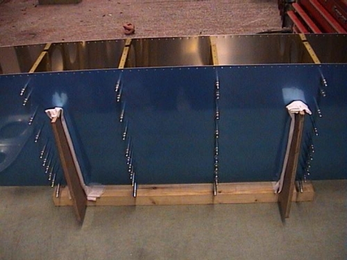 Assembling leading edge