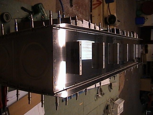 Rear baffle and tank attach brackets